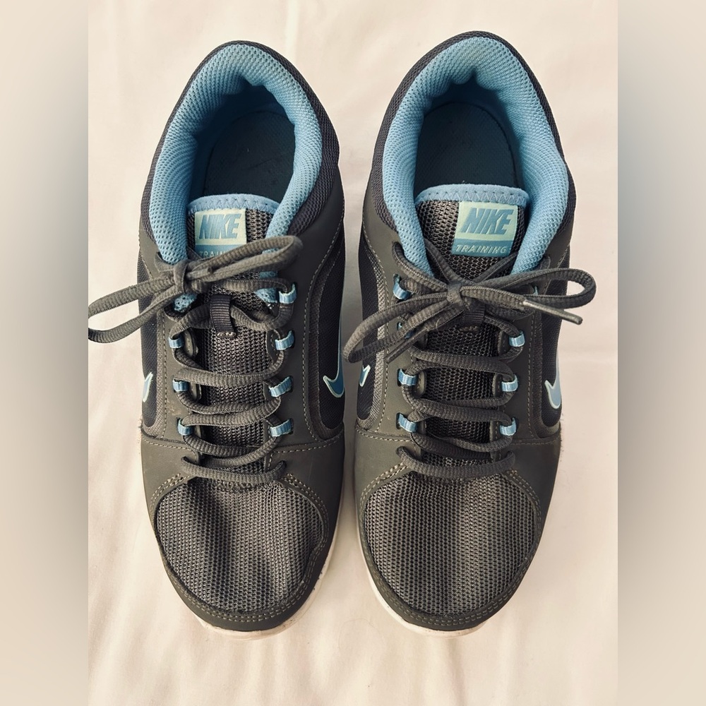 Womens Nike Training Shoes 8 Sneakers Tennis Gym Hiking‎ Yoga Running